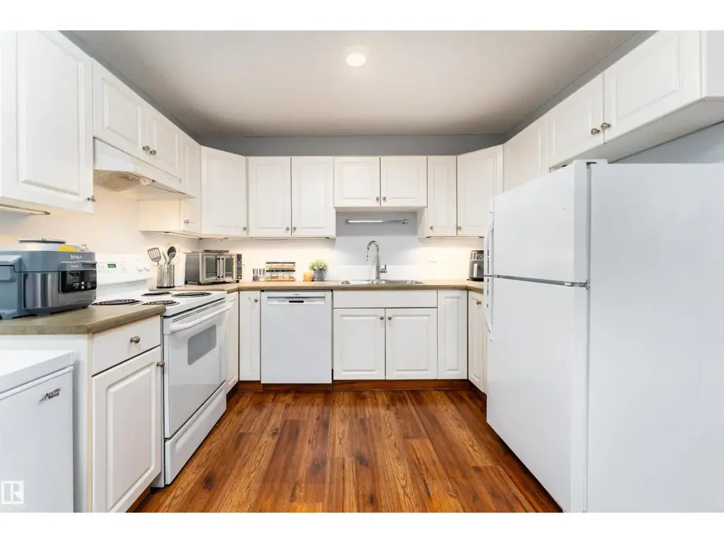 #26 10208 113 St Nw, Edmonton
